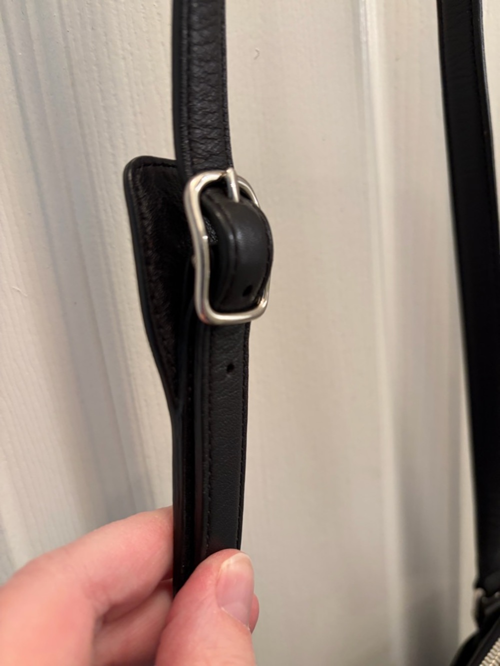 Coach Black Leather Crossbody Bag Zip Top Adjustable Strap - Picture 8 of 12